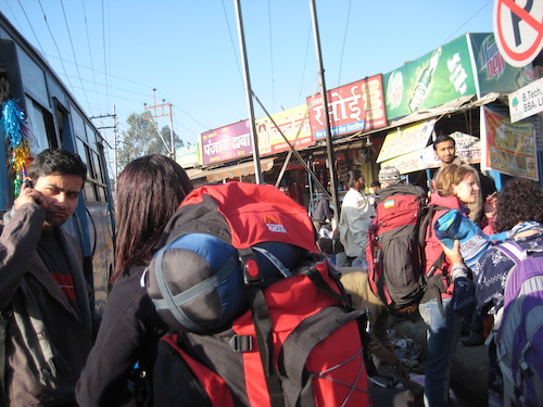 ヴィパッサナー瞑想 インド 終了後のバス３